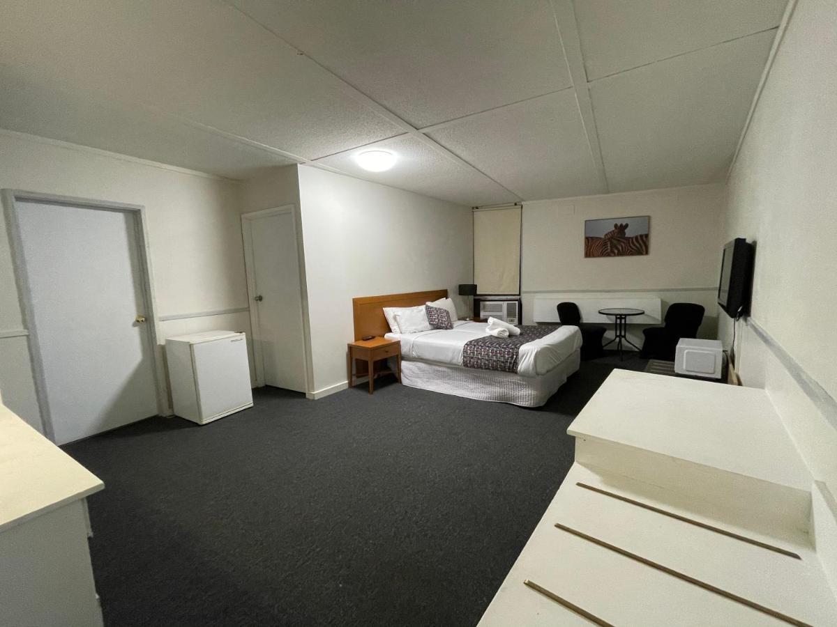 Parkside Inn Motel Melbourne Exterior photo